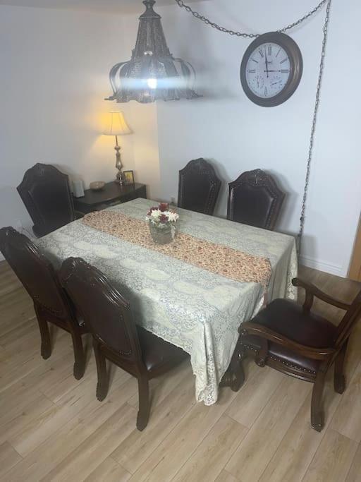 4 Bedroom Home-Casino-State Farm Stadium Only 2 Miles Glendale Exteriör bild